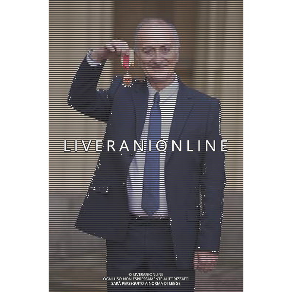 Sir Anthony Robinson after receiving his knighthood for public and political service at an Investiture held on the 12th of November 2013 at Buckingham Palace, London, UK. ©PHOTOHSOT/AGENZIA ALDO LIVERANI SAS - ITALY ONLY - EDITORIAL USE ONLY