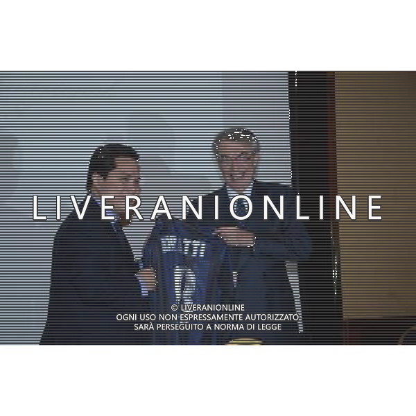 MILANO 15 -11-2013 HOTEL MELIA NUOVO CDA INTER E PASSAGGIO DI CONSEGNE TRA MASSIMO MORATTI ED ERICK THOHIR NELLA FOTO MASSIMO MORATTI CON ERICK THOHIR FOTO ALDO GAZZANIGA-AG ALDO LIVERANI SAS