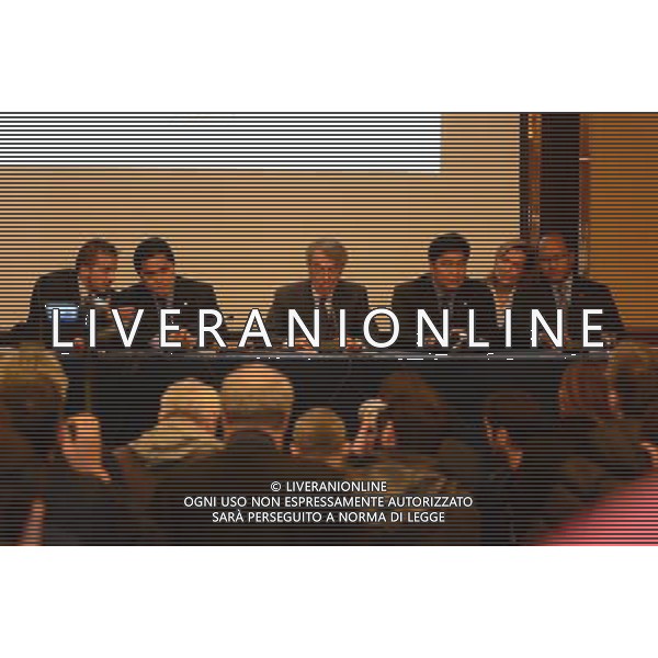 MILANO 15 -11-2013 HOTEL MELIA NUOVO CDA INTER E PASSAGGIO DI CONSEGNE TRA MASSIMO MORATTI ED ERICK THOHIR NELLA FOTO ERICK THOHIR E MASSIMO MORATTI FOTO ALDO GAZZANIGA-AG ALDO LIVERANI SAS