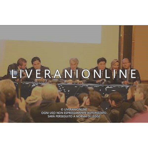 MILANO 15 -11-2013 HOTEL MELIA NUOVO CDA INTER E PASSAGGIO DI CONSEGNE TRA MASSIMO MORATTI ED ERICK THOHIR NELLA FOTO ERICK THOHIR E MASSIMO MORATTI FOTO ALDO GAZZANIGA-AG ALDO LIVERANI SAS