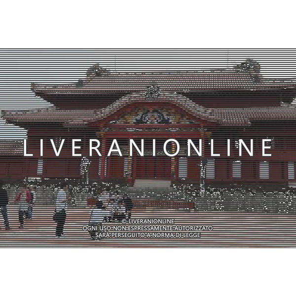 (131112) -- OKINAWA, Nov. 12, 2013 () -- People visit the Shuri Castle of the Ryukyu Kingdom in Okinawa Prefecture of Japan, on Nov. 12, 2013. The Ryukyu Kingdom was united in Okinawa in the early 15th century and Shuri was its capital. In December 2012, the Gusuku Sites and Related Properties of the Kingdom of Ryukyu was listed as one of the UNESCO World Heritage Sites. It consists of nine sites including reconstructed Shuri Castle Site and the Tamaudun mausoleum. (/Ma Ping) (dzl) ©photoshot/AGENZIA ALDO LIVERANI SAS - ITALY ONLY - Il mausoleo Tamaudun del Regno di Ryukyu di Okinawa Prefettura del Giappone nel dicembre 2012 e\' stato indicato come uno dei siti del Patrimonio Mondiale dell\'UNESCO.