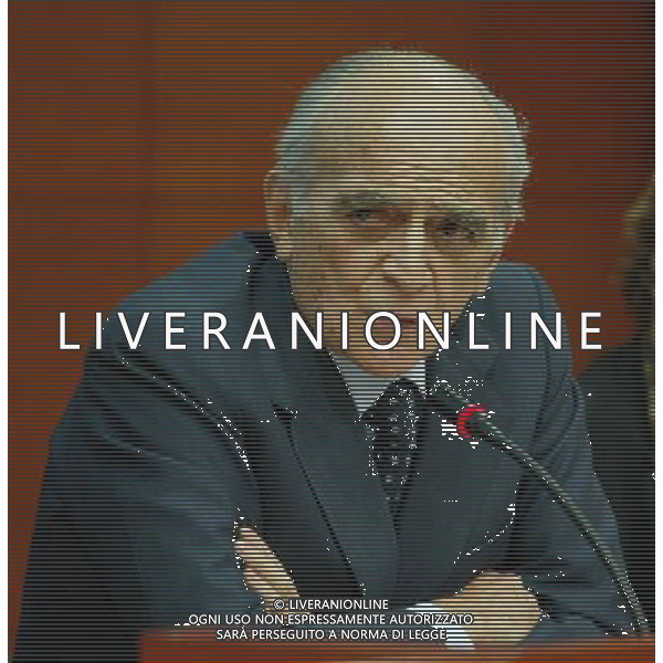 MILANO 25/10/2004 VIA SOLFERINO, 26 PRESENTAZIONE DEL LIBRO: -STORIA DI UN GIUDICE ITALIANO- NELLA FOTO PIERO PASSETTI FOTO MARIO ROMANO/AG ALDO LIVERANI