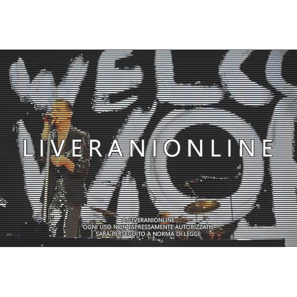 Depeche Mode perform at the O2 Arena London on 19 November 2013. Persons pictured: Dave Gahan (David Gahan) ©PHOTOSHOT/AGENZIA ALDO LIVERANI SAS - ITALY ONLY - EDITORIAL USE ONLY