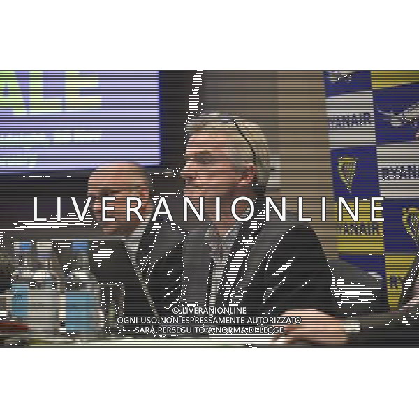 Charlie Cornish, Michael O\'Leary and David O\'Brien discuss in the press conference: Ryanair opening 12 new Stansted routes from April 2014. Ryanair press conderence in the Montcalm London City Hotel, London, 21/11/13 ©photohsot/AGENZIA ALDO LIVERANI SAS - ITALY ONLY - EDITORIAL USE ONLY -