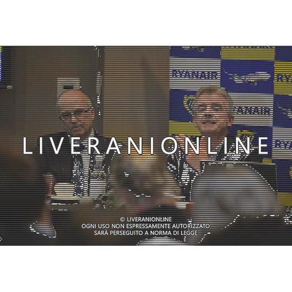 Charlie Cornish, Michael O\'Leary and David O\'Brien discuss in the press conference: Ryanair opening 12 new Stansted routes from April 2014. Ryanair press conderence in the Montcalm London City Hotel, London, 21/11/13 ©photohsot/AGENZIA ALDO LIVERANI SAS - ITALY ONLY - EDITORIAL USE ONLY -