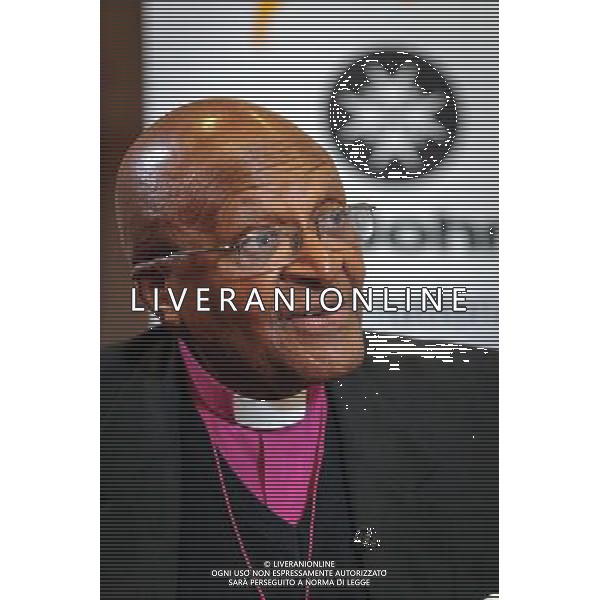 Archbishop Desmond Tutu seen at the London offices of St. John International. The organisation is best known around the world for its organisation, the St John Ambulance service. Tutu, as Prior of St John South Africa, is an advocate of the ST JOHN MOTHER AND CHILD PROGRAMME which aims to tackle maternal and newborn mortality rates in Southern Africa. The 82 year old cleric has mostly retired from public life but made this rare appearance to coment on the vote to ordain female bishops. He said he was delighted with the news. contact: louisa.boyle@orderofstjohn.org tel +442075539312 ©photoshot/AGENZIA ALDO LIVERANI SAS - ITALY ONLY - Desmond Mpilo Tutu arcivescovo anglicano e attivista sudafricano presso gli uffici St. John International di Londra