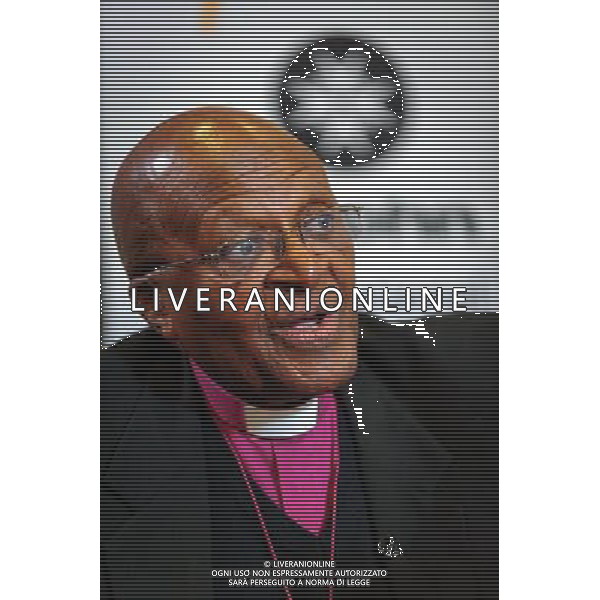 Archbishop Desmond Tutu seen at the London offices of St. John International. The organisation is best known around the world for its organisation, the St John Ambulance service. Tutu, as Prior of St John South Africa, is an advocate of the ST JOHN MOTHER AND CHILD PROGRAMME which aims to tackle maternal and newborn mortality rates in Southern Africa. The 82 year old cleric has mostly retired from public life but made this rare appearance to coment on the vote to ordain female bishops. He said he was delighted with the news. contact: louisa.boyle@orderofstjohn.org tel +442075539312 ©photoshot/AGENZIA ALDO LIVERANI SAS - ITALY ONLY - Desmond Mpilo Tutu arcivescovo anglicano e attivista sudafricano presso gli uffici St. John International di Londra