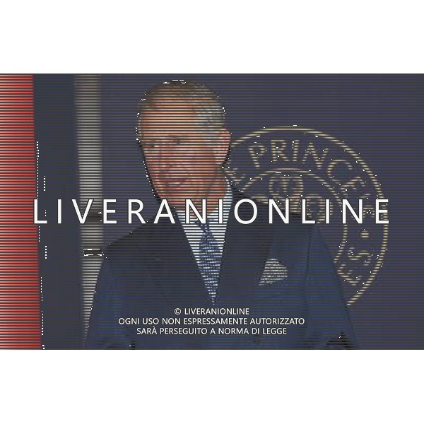 LONDON, UNITED KINGDOM - NOVEMBER 20: Prince Charles, Prince of Wales speaks during the reception launch of CDP\'s Global Forests Report 2013 at The Royal Society on November 20, 2013 in London, England. ©PHOTOSHOT/AGENZIA ALDO LIVERANI SAS - ITALY ONLY - EDITORIAL USE ONLY - REALI INGLESI: Il Principe Carlo d\'inghilterra
