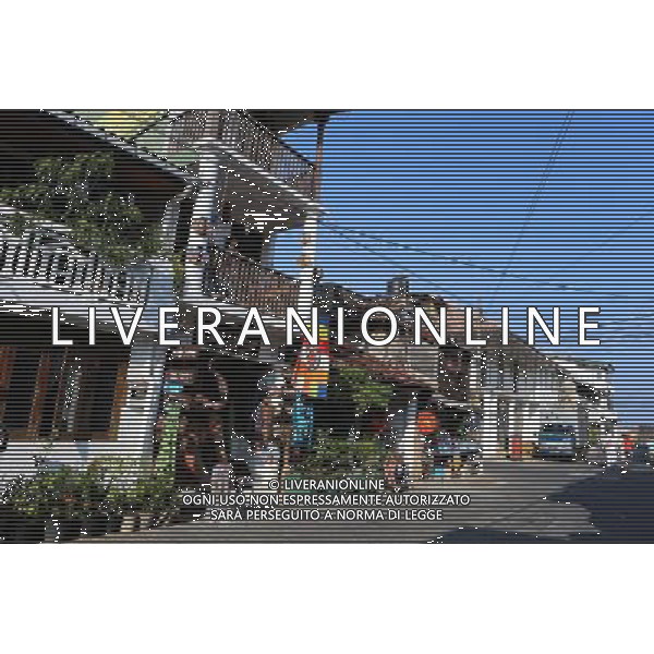 (131121) -- GALLE, Nov. 21, 2013 () -- Photo taken on Nov. 18, 2013 shows a view of the old town of Galle, Sri Lanka. Founded in the 16th century by the Portuguese, Galle reached the height of its development in the 18th century, before the arrival of the British. It is the best example of a fortified city built by Europeans in South and South-East Asia, showing the interaction between European architectural styles and South Asian traditions. Old town of Galle and its fortifications was listed as one of the UNESCO World Heritage Sites in 1988. (/Li Peng) (hy) ©photoshot/AGENZIA ALDO LIVERANI SAS - ITALY ONLY - Vedute della popolazione nella citta\' vecchia di Galle in Sri Lanka, con le sue fortificazioni e\' stata dichiarata come uno dei patrimoni dell\'umanitˆ dell\'UNESCO nel 1988