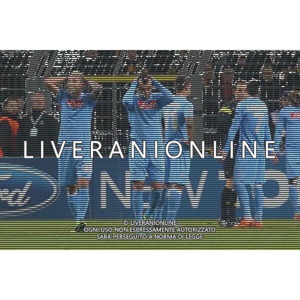 BORUSSIA DORTMUND - NAPOLI CHAMPIONS LEAGUE 26 NOVEMBRE 2013 NELLA FOTO: LA DELUSIONE DI GORAN PANDEV E BEHRAMI ©MOSCA/AGENZIA ALDO LIVERANI SAS