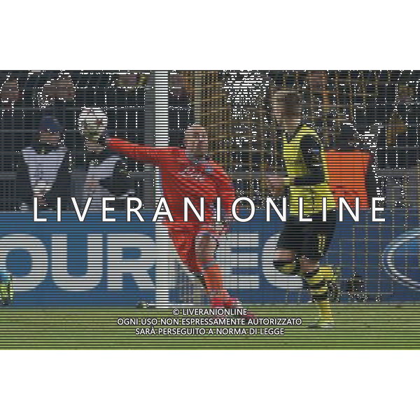 BORUSSIA DORTMUND - NAPOLI CHAMPIONS LEAGUE 26 NOVEMBRE 2013 NELLA FOTO: REINA, REUS ©MOSCA/AGENZIA ALDO LIVERANI SAS
