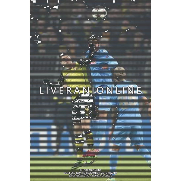 BORUSSIA DORTMUND - NAPOLI CHAMPIONS LEAGUE 26 NOVEMBRE 2013 NELLA FOTO: LEWANDOWSKI, ALBIOL ©MOSCA/AGENZIA ALDO LIVERANI SAS