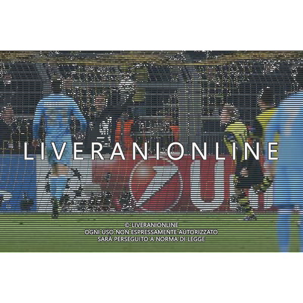 BORUSSIA DORTMUND - NAPOLI CHAMPIONS LEAGUE 26 NOVEMBRE 2013 NELLA FOTO: IL GOL DI BLASZCZYKOWSKI ©MOSCA/AGENZIA ALDO LIVERANI SAS