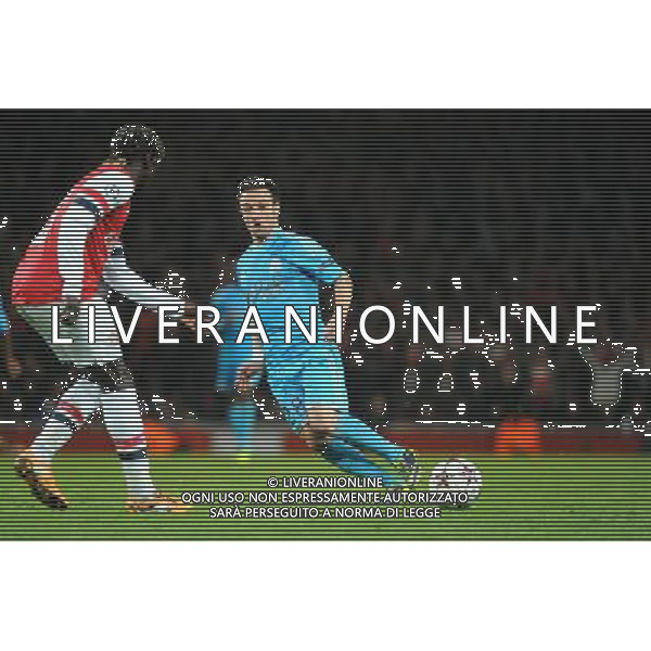Mathieu VALBUENA - 26.11.2013 - Arsenal / Marseille - Champions League Photo : Gaston Petrelli / Icon Sport *** Local Caption *** AG ALDO LIVERANI SAS ONLY ITALY *** Local Caption *** AG ALDO LIVERANI SAS ONLY ITALY