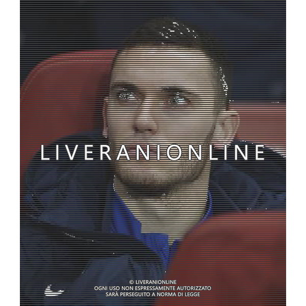 (131127) -- LONDON, Nov. 27, 2013 () -- Thomas Vermaelen of Arsenal looks on ahead of during the UEFA Champions League Group F match between Arsenal and Marseille at Emirates Stadium in London, Britain on Nov. 26, 2013. Arsenal won 2-0.(/Wang Lili) ©PHOTOSHOT/AGENZIA ALDO LIVERANI SAS - ITALY ONLY - ARSENAL VS MARSIGLIA partita di UEFA Champions League Gruppo F allo stadio Emirates Stadium di Londra, Gran Bretagna il 26 novembre 2013. L\'Arsenal ha vinto 2-0.