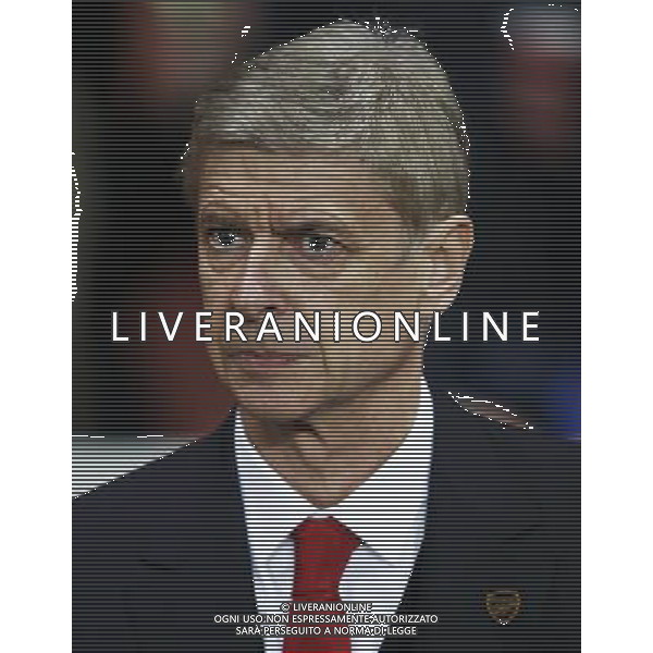 (131127) -- LONDON, Nov. 27, 2013 () -- Arsene Wenger, manager of Arsenal looks on ahead of the UEFA Champions League Group F match between Arsenal and Marseille at Emirates Stadium in London, Britain on Nov. 26, 2013. Arsenal won 2-0.(/Wang Lili) ©PHOTOSHOT/AGENZIA ALDO LIVERANI SAS - ITALY ONLY - ARSENAL VS MARSIGLIA partita di UEFA Champions League Gruppo F allo stadio Emirates Stadium di Londra, Gran Bretagna il 26 novembre 2013. L\'Arsenal ha vinto 2-0.