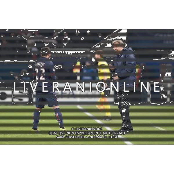 Ezequiel LAVEZZI / Laurent BLANC - 27.11.2013 - Paris Saint Germain / Olympiakos - Champions League Photo : Fred Porcu / Icon Sport AG ALDO LIVERANI SAS ONLY ITALY