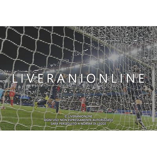 Joie Zlatan IBRAHIMOVIC - 27.11.2013 - Paris Saint Germain / Olympiakos - Champions League Photo : Fred Porcu / Icon Sport AG ALDO LIVERANI SAS ONLY ITALY