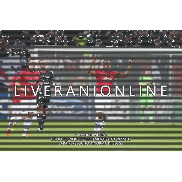 27.11.2013, BayArena, Leverkusen, GER, UEFA CL, Bayer Leverkusen vs Manchester United, Gruppe A, im Bild Antonio Valencia (Manchester United) bejubelt seinen Treffer zum 0:1, Torjubel / Jubel, Emotionen // during UEFA Champions League group A match between Bayer Leverkusen vs Manchester United at the BayArena in Leverkusen, Germany on 2013/11/27. EXPA Pictures © 2013, PhotoCredit: EXPA/ Eibner-Pressefoto/ Neis *****ATTENTION - OUT of GER***** ©photoshot/AGENZIA ALDO LIVERANI SAS - ITALY ONLY - EDITORIAL USE ONLY