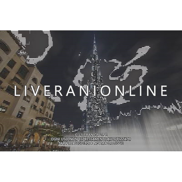 (131127) -- DUBAI, Nov. 27, 2013 () -- Photo taken on Nov. 22, 2013 shows the world\'s highest architecture Burj Khalifa tower in Dubai, United Arab Emirates. Dubai won on Wednesday the right to host World Expo 2020 at the 154th General Assembly of the Bureau International des Expositions (BIE) in Paris. (/Cui Xinyu) ©photohsot/AGENZIA ALDO LIVERANI SAS - ITALY ONLY - La citta\' di Dubai, si e\' aggiudicato il diritto di ospitare World Expo 2020 alla 154ma Assemblea Generale del Bureau International des Expositions (BIE), Emirati Arabi Uniti 27 novembre 2013.