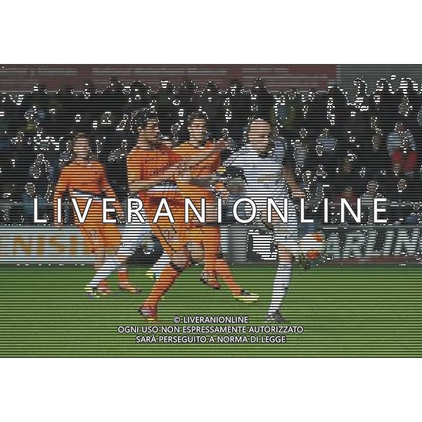 Swansea City\'s Jonjo Shelvey has a shot at goal Photo by Ian Cook/CameraSport Football - UEFA Europa League Group A - Swansea City v Valencia - Thursday 28th November 2013 - The Liberty Stadium - Swansea © CameraSport - 43 Linden Ave. Countesthorpe. Leicester. England. LE8 5PG - Tel: +44 (0) 116 277 4147 - admin@camerasport.com - www.camerasport.com AG ALDO LIVERANI SAS ONLY ITALY