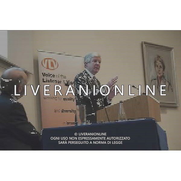 Lord Hall of Birkenhead, the BBC Director-General speaks to delegates of the Voice of the Listener \' Viewer at their Autumn\'s Annual AGM held at the Geological Society in Piccadilly. London ©photoshot/AGENZIA ALDO LIVERANI SAS - ITALY ONLY - Tony Hall direttore generale della Bbc