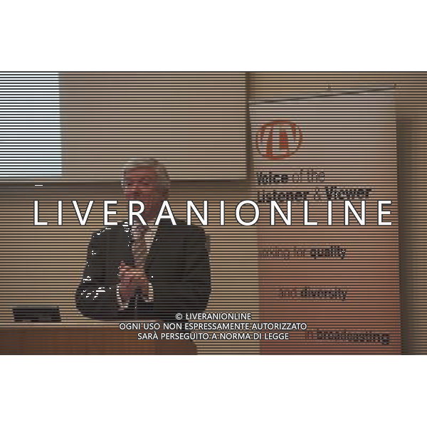 Lord Hall of Birkenhead, the BBC Director-General speaks to delegates of the Voice of the Listener \' Viewer at their Autumn\'s Annual AGM held at the Geological Society in Piccadilly. London ©photoshot/AGENZIA ALDO LIVERANI SAS - ITALY ONLY - Tony Hall direttore generale della Bbc