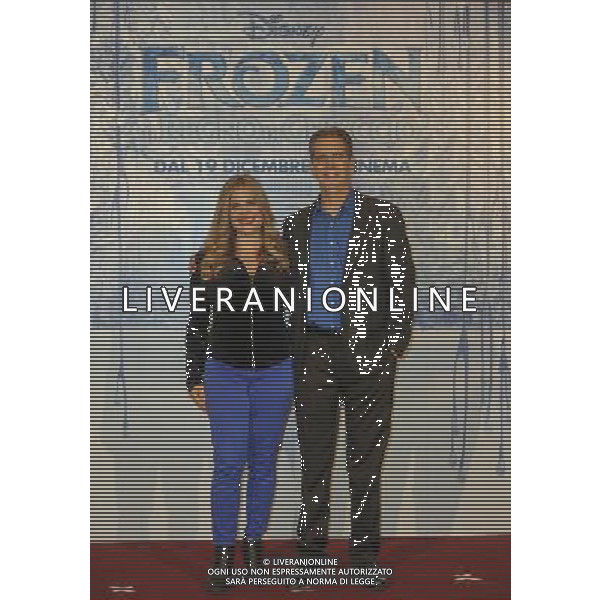 Roma - 02/12/2013 - St. Regis Grand Hotel - Photocall del film della Disney \' Frozen- Il Regno di Ghiaccio \' - nella foto: I registi Chris Buck e Jennifer Lee / Ph. Fabrizio Corradetti - Ag. Aldo Liverani sas
