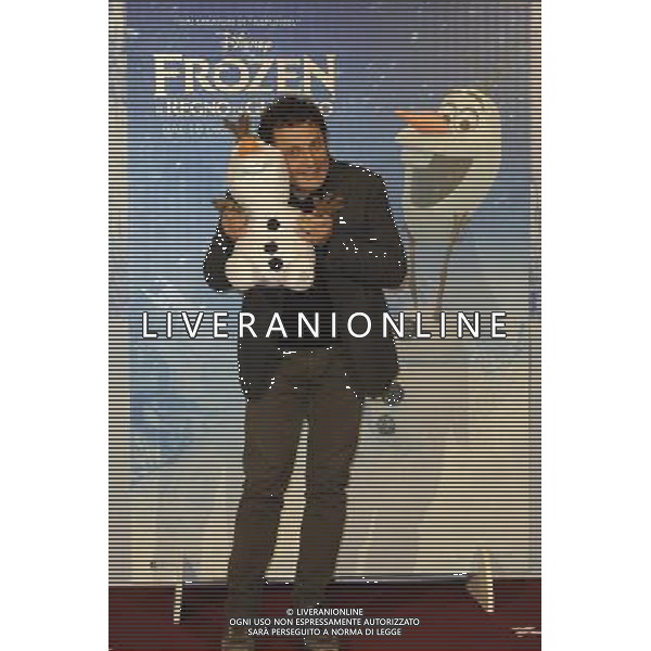 Roma - 02/12/2013 - St. Regis Grand Hotel - Photocall del film della Disney \' Frozen- Il Regno di Ghiaccio \' - nella foto: Enrico Brignano / Ph. Fabrizio Corradetti - Ag. Aldo Liverani sas