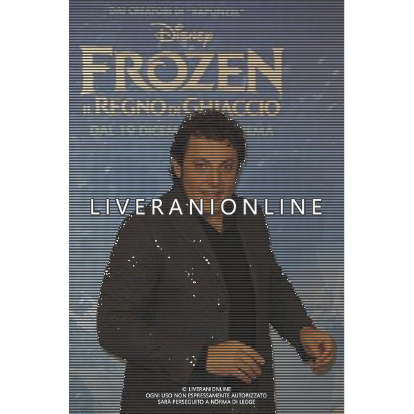 Roma - 02/12/2013 - St. Regis Grand Hotel - Photocall del film della Disney \' Frozen- Il Regno di Ghiaccio \' - nella foto: Enrico Brignano / Ph. Fabrizio Corradetti - Ag. Aldo Liverani sas