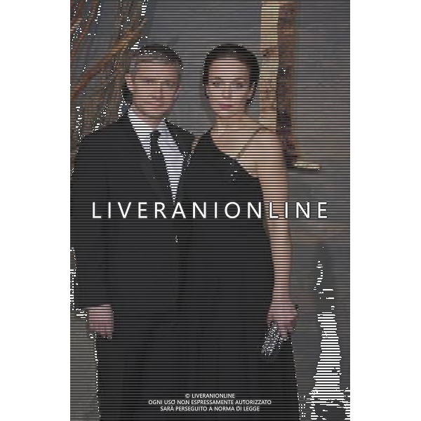 Martin Freeman, Amanda Abbington at the \'The Hobbit\' Premiere at Dolby Theater on December 2, 2013 in Los Angeles, CA AG ALDO LIVERANI SAS ONLY ITALY