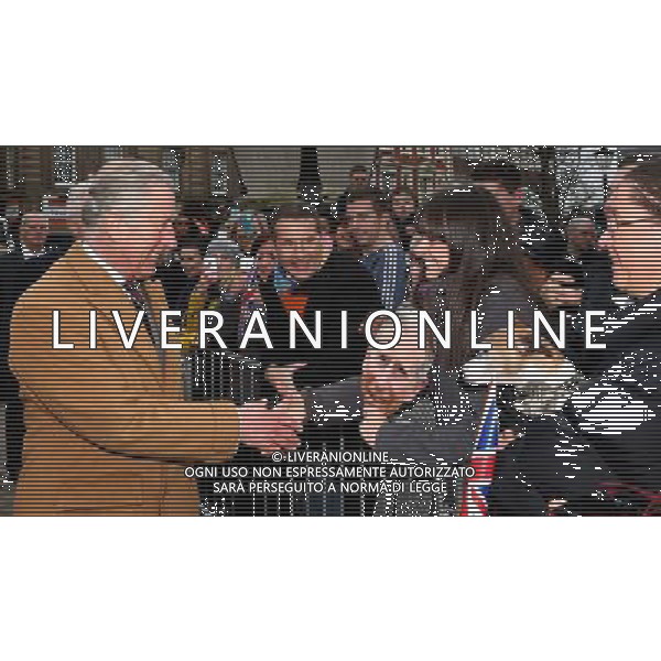 The Prince of Wales greets well-wishers during a visit to Bedford. ©PHOTOSHOT/AGENZIA ALDO LIVERANI SAS - - REALI INGLESI: Il Principe Carlo d\'inghilterra durante la sua visita a Bedfordshire