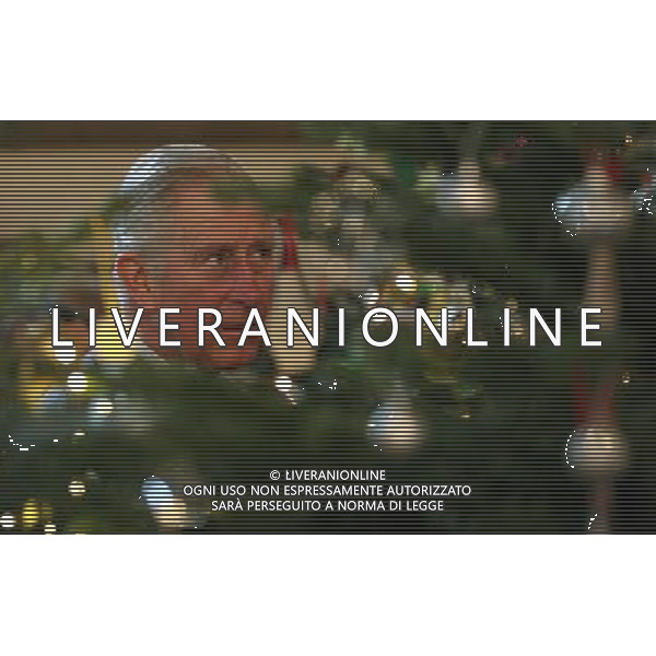 The Prince of Wales looks at Christmas trees during a visit to the Christmas tree festival held at St Paul\'s Church in Bedford. ©PHOTOSHOT/AGENZIA ALDO LIVERANI SAS - - REALI INGLESI: Il Principe Carlo d\'inghilterra durante la sua visita a Bedfordshire