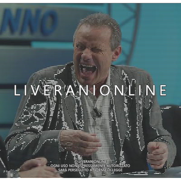 MILANO 1/11/2004 TRASMISSIONE TELEVISIVA: -IL PROCESSO DI BISCARDI- NELLA FOTO MAURIZIO ZAMPARINI PRESIDENTE DEL PALERMO CALCIO FOTO MARIO ROMANO/ag ALDO LIVERANI