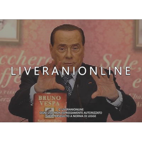 Roma - 04/12/2013 - Tempio di Adriano - Presentazione del nuovo libro di Bruno Vespa - nella foto: Silvio Berlusconi / Ph. Fabrizio Corradetti - Ag. Aldo Liverani sas