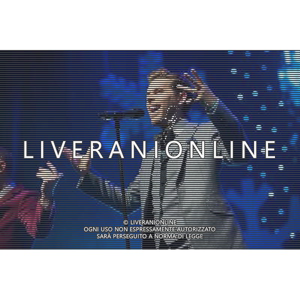 Five piece vocal harmony group The Overtones perform at Indigo2, London, England, UK for Magic 105.4 FM\'s Sparkle Gala on the 3rd December 2013. The band consists of Timmy Matley, Lachie Chapman, Mike Crawshaw, Mark Franks and Darren Everest. AG ALDO LIVERANI SAS ONLY ITALY