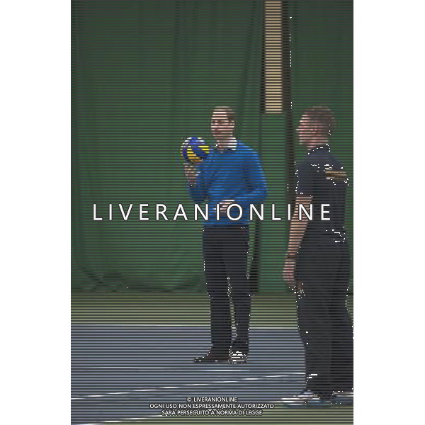 The Duke of Cambridge, as Patron of The Royal Foundation of The Duke and Duchess of Cambridge and Prince Harry, will visit a Coach Core apprentice training session at Westway Sports Centre. The Duke and Duchess of Cambridge and Prince Harry launched their Coach Core programme in July 2012 the day prior to the London Olympics. Coach Core provides an intense programme of training to 16-24 year olds, many from disadvantaged social backgrounds, to become qualified sports coaches who can inspire their peers. The project aspires to guide the apprentices into meaningful employment and enable them to commit to a sustained involvement in sports coaching in their communities. The first cohort of apprentice coaches are now nearing the end of their training and most will graduate from the project in February 2014. London ©PHOTOSHOT/AGENZIA ALDO LIVERANI SAS - ITALY ONLY - EDITORIAL USE ONLY - REALI INGLESI: Il principe William d\'inghilterra, durante un allenamento di formazione per apprendisti Allenatori al centro sportivo Westway a Londra