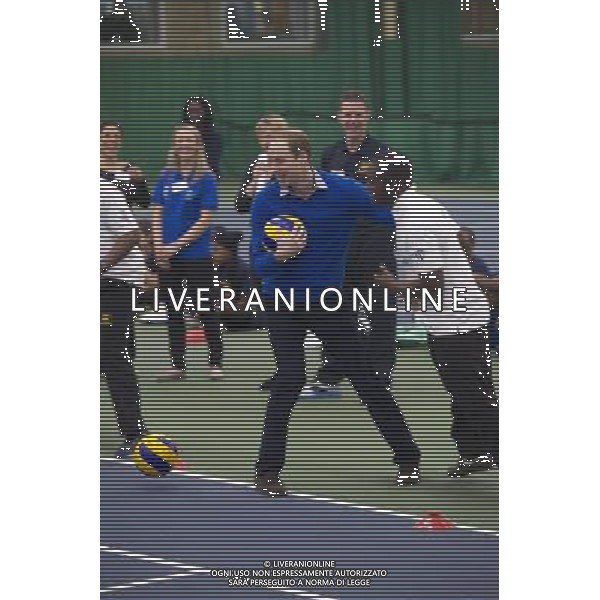 The Duke of Cambridge, as Patron of The Royal Foundation of The Duke and Duchess of Cambridge and Prince Harry, will visit a Coach Core apprentice training session at Westway Sports Centre. The Duke and Duchess of Cambridge and Prince Harry launched their Coach Core programme in July 2012 the day prior to the London Olympics. Coach Core provides an intense programme of training to 16-24 year olds, many from disadvantaged social backgrounds, to become qualified sports coaches who can inspire their peers. The project aspires to guide the apprentices into meaningful employment and enable them to commit to a sustained involvement in sports coaching in their communities. The first cohort of apprentice coaches are now nearing the end of their training and most will graduate from the project in February 2014. London ©PHOTOSHOT/AGENZIA ALDO LIVERANI SAS - ITALY ONLY - EDITORIAL USE ONLY - REALI INGLESI: Il principe William d\'inghilterra, durante un allenamento di formazione per apprendisti Allenatori al centro sportivo Westway a Londra