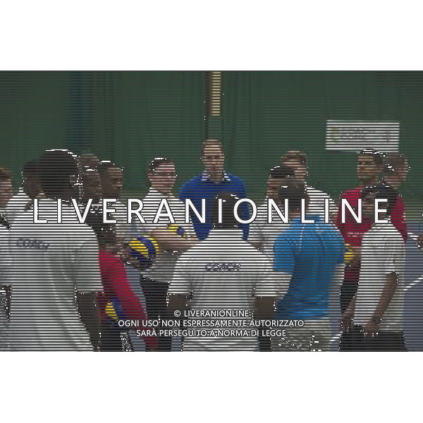 The Duke of Cambridge, as Patron of The Royal Foundation of The Duke and Duchess of Cambridge and Prince Harry, will visit a Coach Core apprentice training session at Westway Sports Centre. The Duke and Duchess of Cambridge and Prince Harry launched their Coach Core programme in July 2012 the day prior to the London Olympics. Coach Core provides an intense programme of training to 16-24 year olds, many from disadvantaged social backgrounds, to become qualified sports coaches who can inspire their peers. The project aspires to guide the apprentices into meaningful employment and enable them to commit to a sustained involvement in sports coaching in their communities. The first cohort of apprentice coaches are now nearing the end of their training and most will graduate from the project in February 2014. London ©PHOTOSHOT/AGENZIA ALDO LIVERANI SAS - ITALY ONLY - EDITORIAL USE ONLY - REALI INGLESI: Il principe William d\'inghilterra, durante un allenamento di formazione per apprendisti Allenatori al centro sportivo Westway a Londra