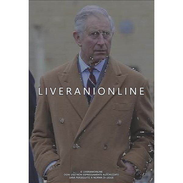 HRH The Prince of Wales visits Jordans Mill in Biggleswade on the 3rd of December 2013. HRH The Prince of Wales toured the historic flour mill, which has been in the Jordan family for 150 years and met staff from the adjacent cereal factory owned by Jordans \' Ryvita Company before going on to a meeting of local business representatives to discuss export opportunities for local companies. Biggleswade, Bedfordshire, UK. ©PHOTOSHOT/AGENZIA ALDO LIVERANI SAS - ITALY ONLY - EDITORIAL USE ONLY - REALI INGLESI: il Principe Carlo d\'inghilterra in visita al mulino storico, che e\' stato della famiglia Giordano per 150 anni, Bedfordshire, UK