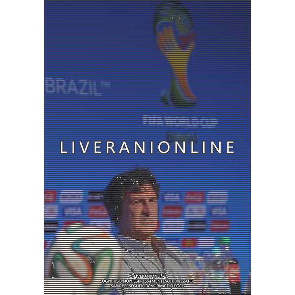 (131206) -- COSTA DO SAUIPE, Dec. 6, 2013 () -- Former soccer player Mario Kempes takes part in a press conference on the eve of the draw for the World Cup Brazil 2014 in Costa do Sauipe, Brazil, on Dec. 5, 2013. The draw for the groups and matchups of the World Cup Brazil 2014 will take place on Friday. (/Juan Roleri/TELAM) (ce) AG ALDO LIVERANI SAS ONLY ITALY