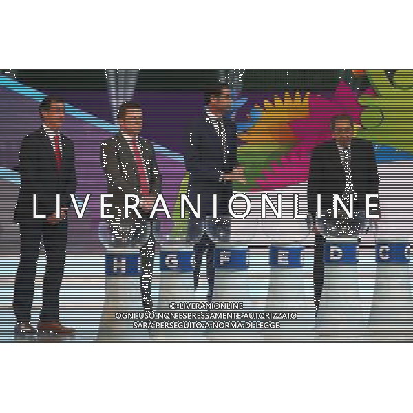 (131206) -- COSTA DO SAUIPE, Dec. 6, 2013 (Xinhua) -- Renowned soccer players attend the final draw for the groups and matchups of the 2014 FIFA World Cup Brazil in Costa do Sauipe, Brazil, on Dec. 6, 2013. (Xinhua/Xu Zijian) AG ALDO LIVERANI SAS ONLY ITALY