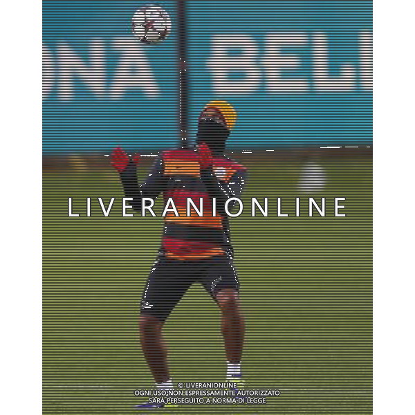 Galatasaray s forward Didier Drogba practices during a training session in Istanbul on December 9, 2013, on the eve of the UEFA Champions League football match Galatasaray vs Juventus AG ALDO LIVERANI SAS ONLY ITALY AG ALDO LIVERANI SAS ONLY ITALY