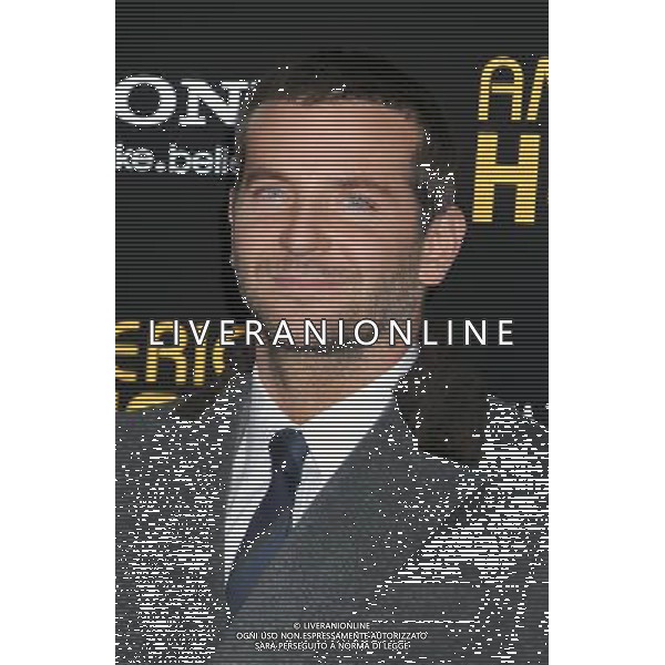 Bradley Cooper arrives at the World Premiere of \'American Hustle\' on December 8, 2013 at The Ziegfeld Theatre in New York City. AG ALDO LIVERANI SAS ONLY ITALY