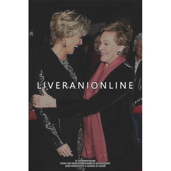 Emma Thompson, Julie Andrews at the \'Saving Mr. Banks\' Los Angeles Premiere, Walt Disney Studios, Burbank, CA 12-09-13 AG ALDO LIVERANI SAS ONLY ITALY