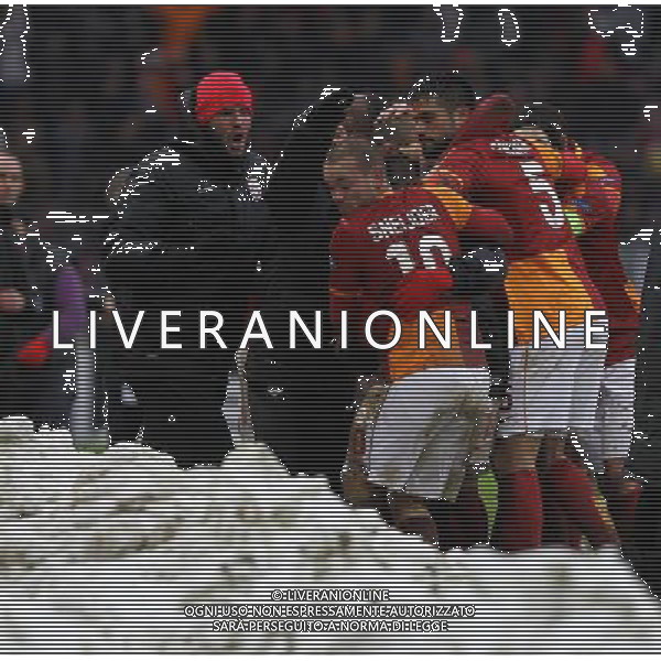 UEFA Champions League group B match between Galatasaray Istanbul and Juventus at Turk Telekom Arena Stadium on December 11, 2013 in Istanbul, Turkey. Match Score: Galatasaray 1 - Juventus 0 Pictured: Galatasaray\'s player Wesley Sneijder and Didier Drogba celebrates after goal. LIGA MISTRZOW PILKA NOZNA SEZON 2013/2014 FOT.SESKIM PHOTO/NEWSPIX.PL TURKEY, GERMANY, AUSTRIA AND UK OUT !!! --- Newspix.pl /AGENZIA ALDO LIVERANI SAS - ITALY ONLY - EDITORIAL USE ONLY *** Local Caption *** www.newspix.pl mail us: info@newspix.pl call us: 0048 022 23 22 222 --- Polish Picture Agency by Ringier Axel Springer Poland