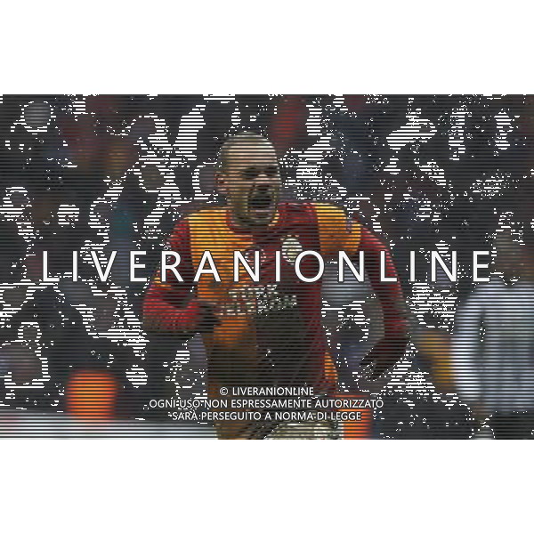 UEFA Champions League group B match between Galatasaray Istanbul and Juventus at Turk Telekom Arena Stadium on December 11, 2013 in Istanbul, Turkey. Match Score: Galatasaray 1 - Juventus 0 Pictured: Wesley Sneijder of Galatasaray. LIGA MISTRZOW PILKA NOZNA SEZON 2013/2014 FOT.SESKIM PHOTO/NEWSPIX.PL TURKEY, GERMANY, AUSTRIA AND UK OUT !!! --- Newspix.pl /AGENZIA ALDO LIVERANI SAS - ITALY ONLY - EDITORIAL USE ONLY *** Local Caption *** www.newspix.pl mail us: info@newspix.pl call us: 0048 022 23 22 222 --- Polish Picture Agency by Ringier Axel Springer Poland