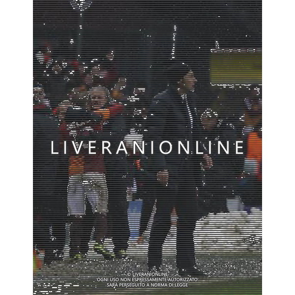 UEFA Champions League group B match between Galatasaray Istanbul and Juventus at Turk Telekom Arena Stadium on December 11, 2013 in Istanbul, Turkey. Match Score: Galatasaray 1 - Juventus 0 Pictured: Wesley Sneijder and Co Trainer Tugay Kerimoglu of Galatasaray. LIGA MISTRZOW PILKA NOZNA SEZON 2013/2014 FOT.SESKIM PHOTO/NEWSPIX.PL TURKEY, GERMANY, AUSTRIA AND UK OUT !!! --- Newspix.pl /AGENZIA ALDO LIVERANI SAS - ITALY ONLY - EDITORIAL USE ONLY *** Local Caption *** www.newspix.pl mail us: info@newspix.pl call us: 0048 022 23 22 222 --- Polish Picture Agency by Ringier Axel Springer Poland