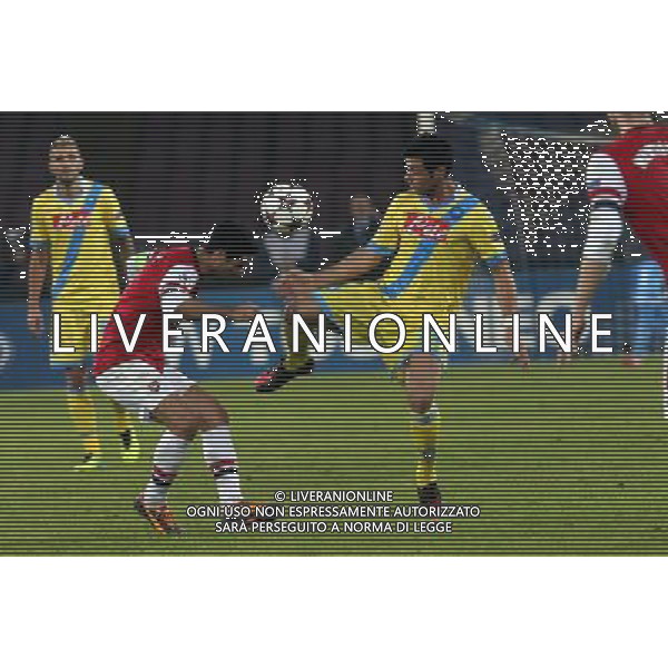 NAPOLI - ARSENAL CHAMPIONS LEAGUE 11 DICEMBRE 2013 NELLA FOTO: ARTETA, DZEMAILI ©MOSCA/AGENZIA ALDO LIVERANI SAS