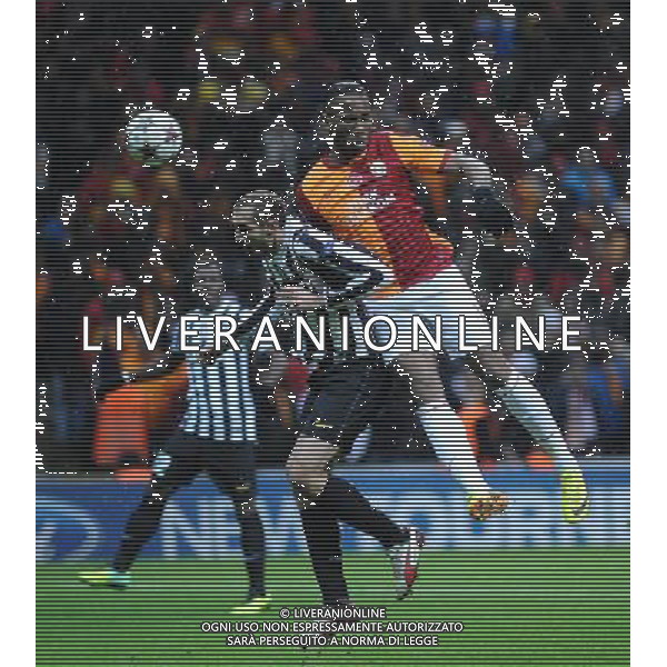 UEFA Champions League group B match between Galatasaray Istanbul and Juventus at Turk Telekom Arena Stadium on December 10, 2013 in Istanbul, Turkey. Pictured: Giorgio Chiellini (L) of Juventus and Didier Drogba of Galatasaray. AG ALDO LIVERANI SAS ONLY ITALY